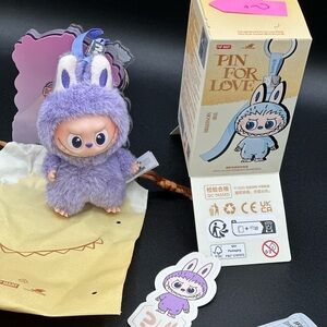 ? Pin for love labubu